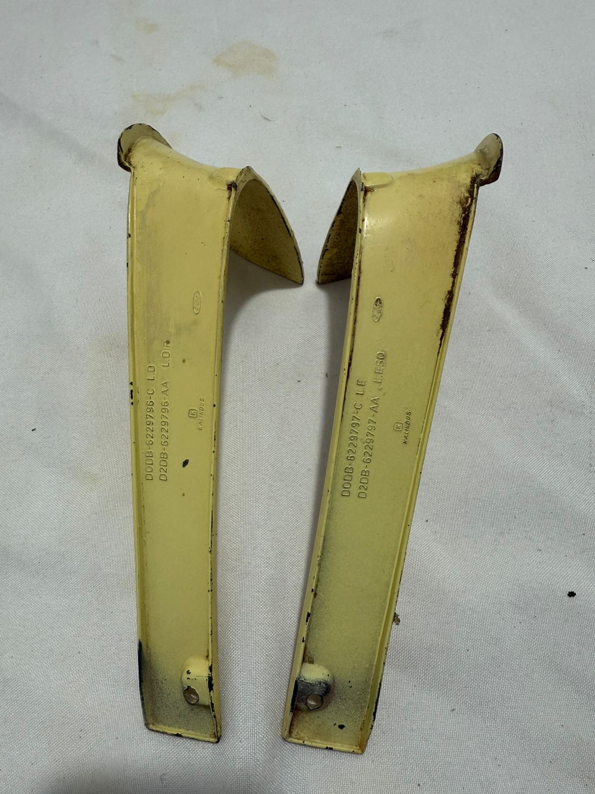 moldura J canto vidro traseiro Maverick